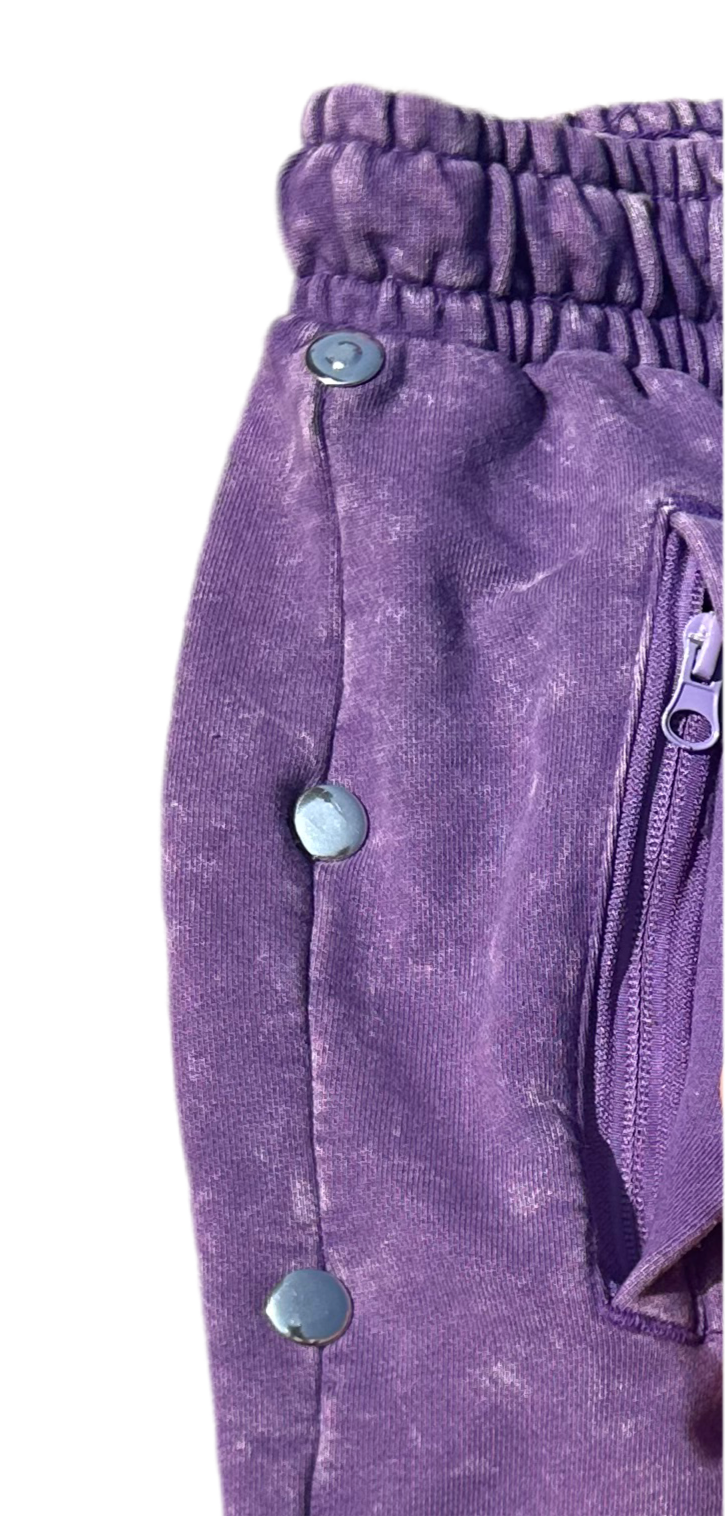 Zippered pockets 